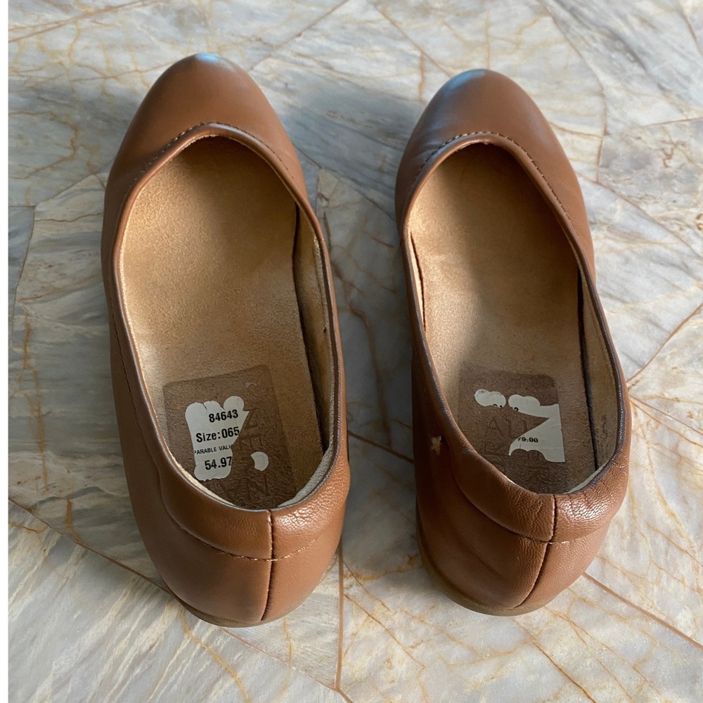 Zen Women Cognac Brown Faux Leather Round Toe Slip On Ballet Flats Size 6.5